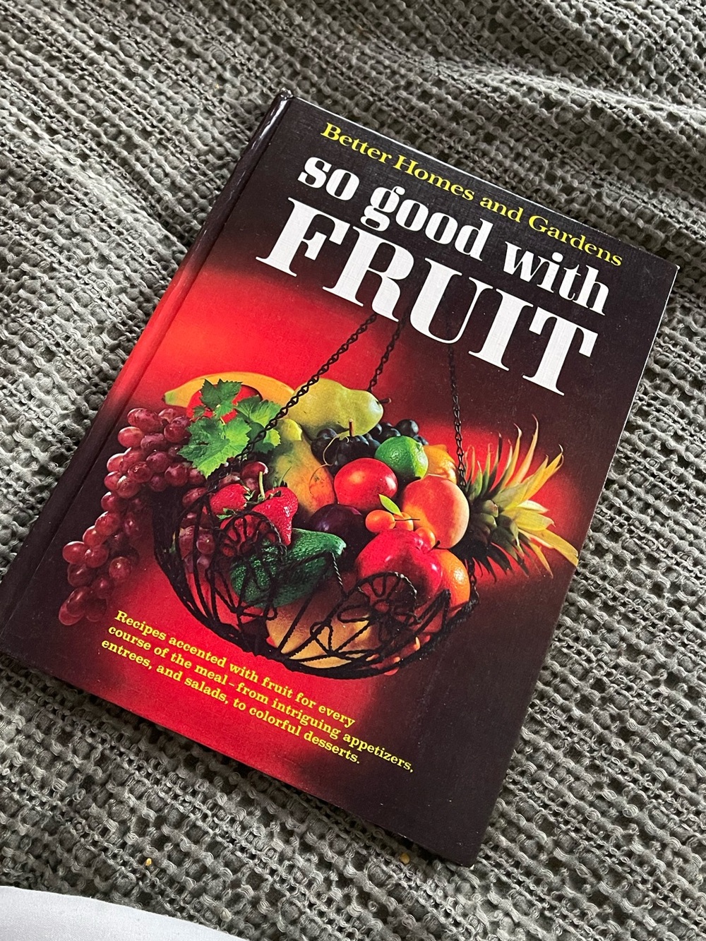 New vintage 1968 Better homes & gardens so good with fruit cookbook